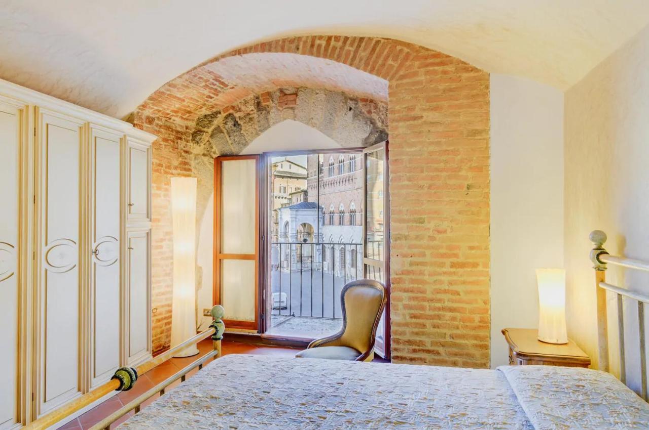 Apartment Bargello